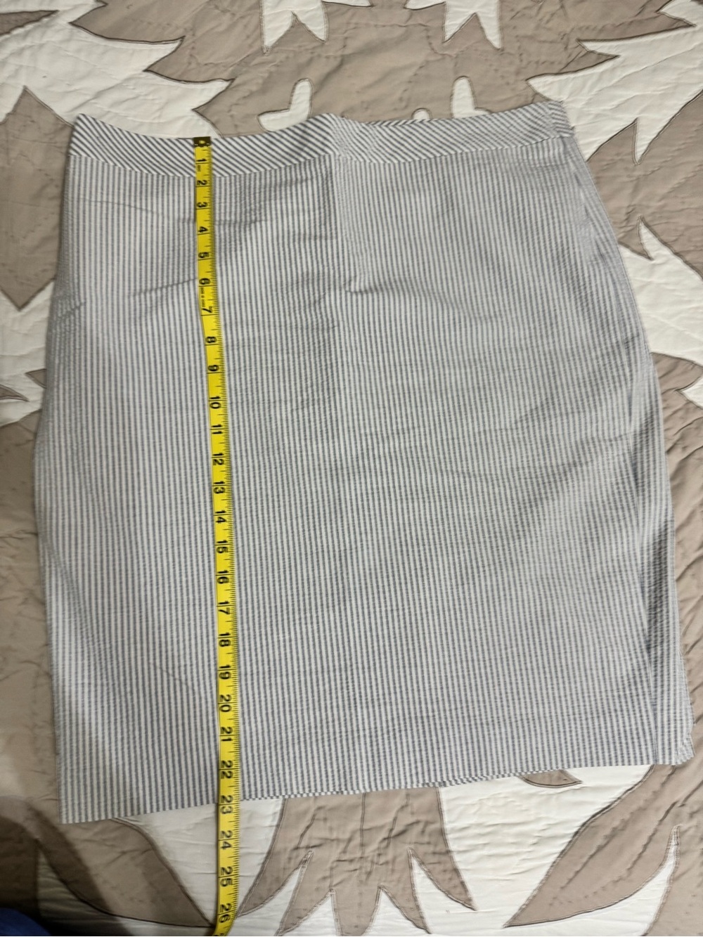 Ann Taylor White and Chambray Seersucker Pencil Skirt